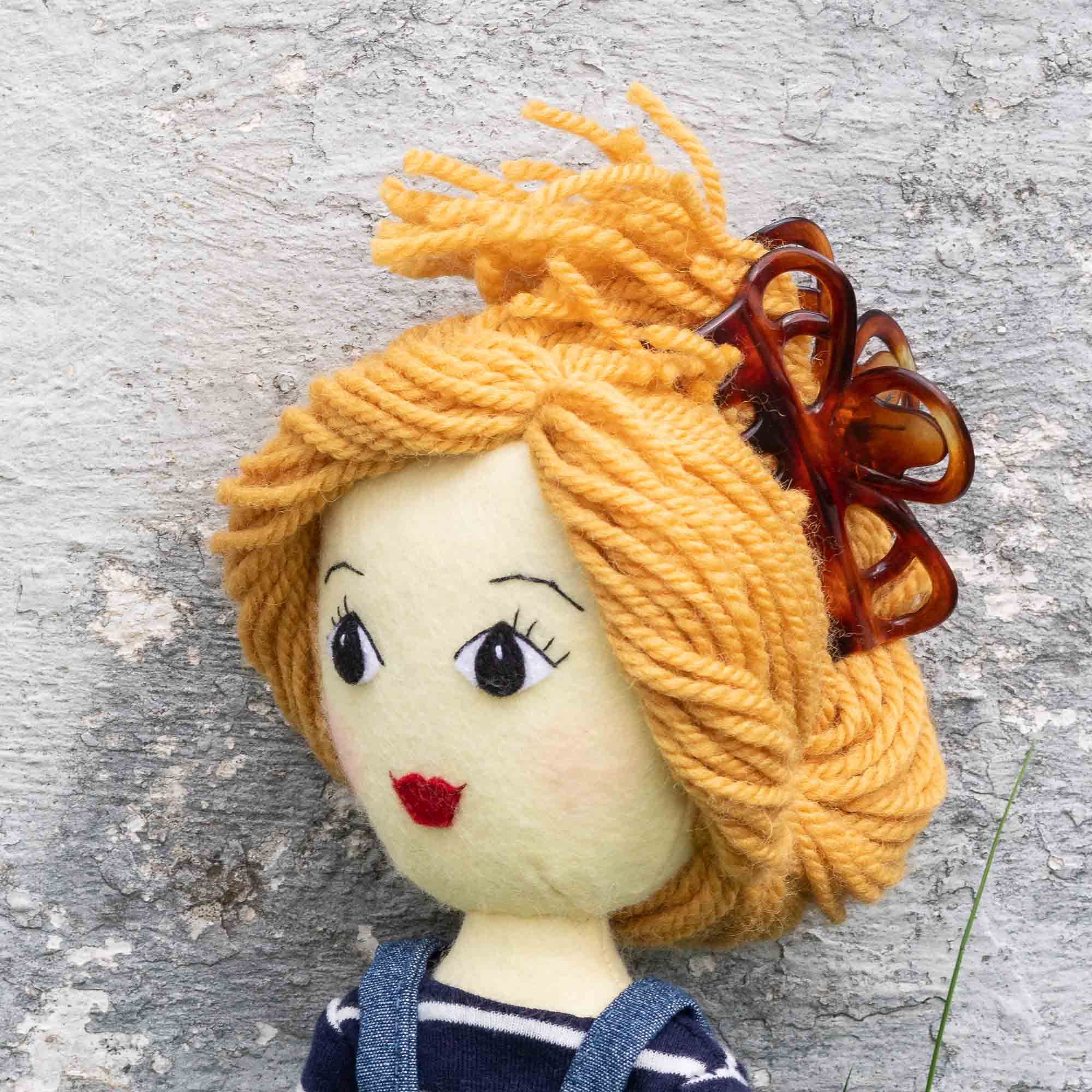 How to Make Ragdoll Hair With Yarn, Rags, or Mohair - FeltMagnet